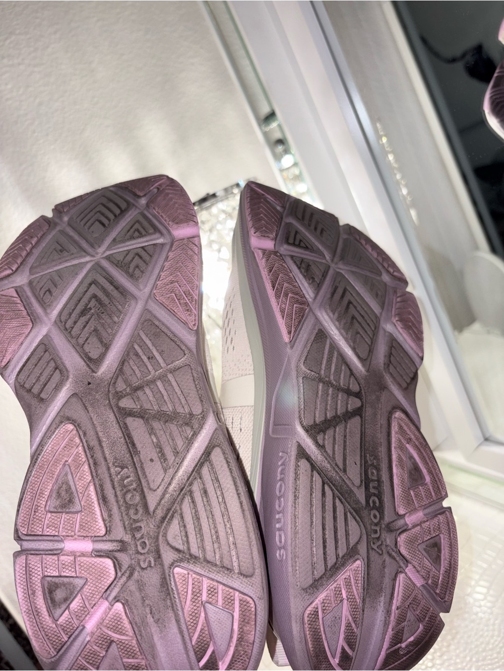Saucony Women’s Size 10 Running Shoes - Picture 6 of 6